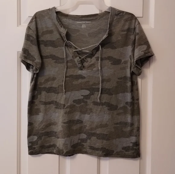American Eagle camo crop tee - Picture 5 of 7